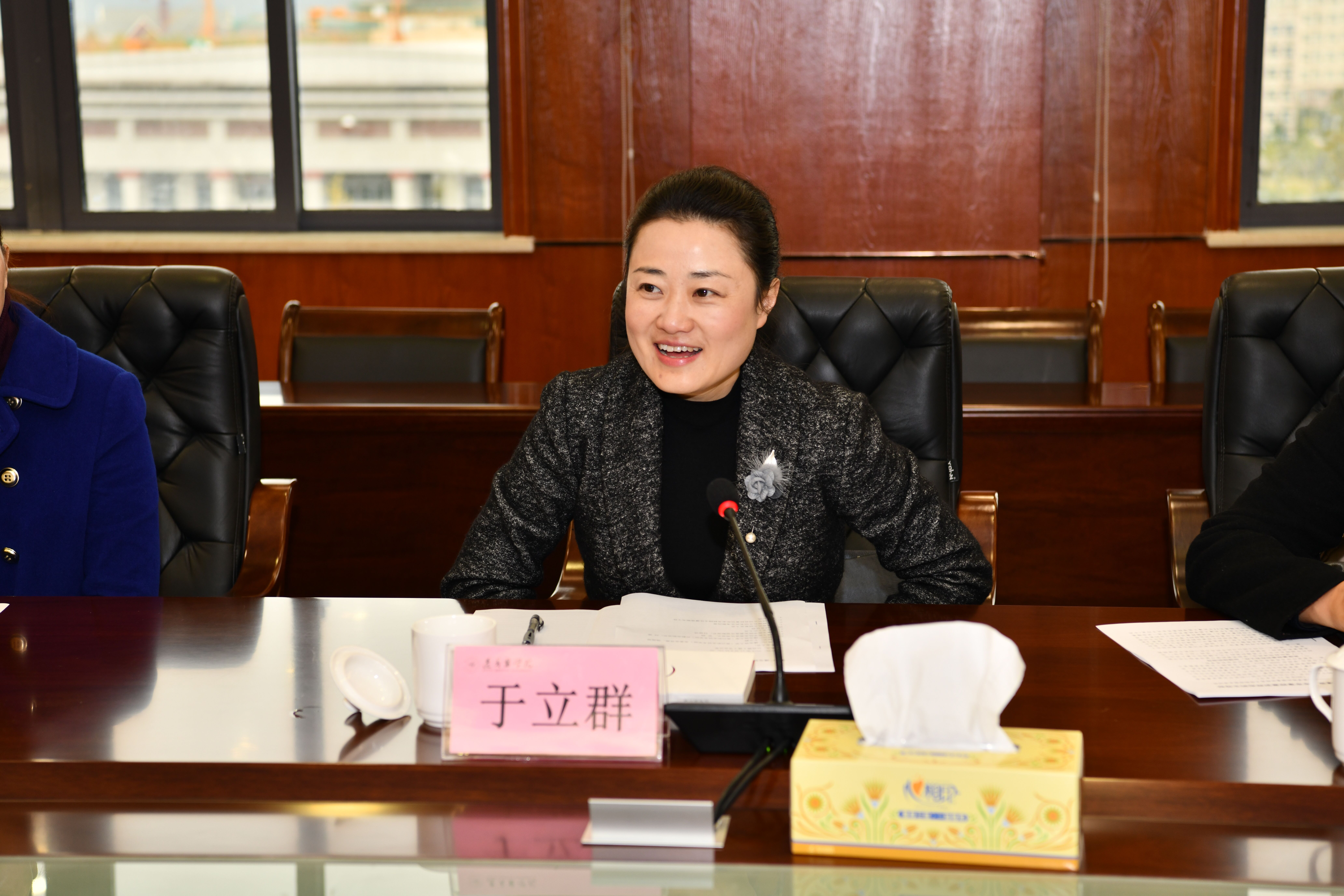 于立群部长对我校意识形态工作,校园文化建设等方面所取得的成绩表示